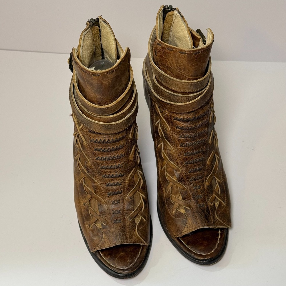 FREEBIRD by Steven Brown Leather Western Ankle Booties Strappy Woven Zip Sz 9